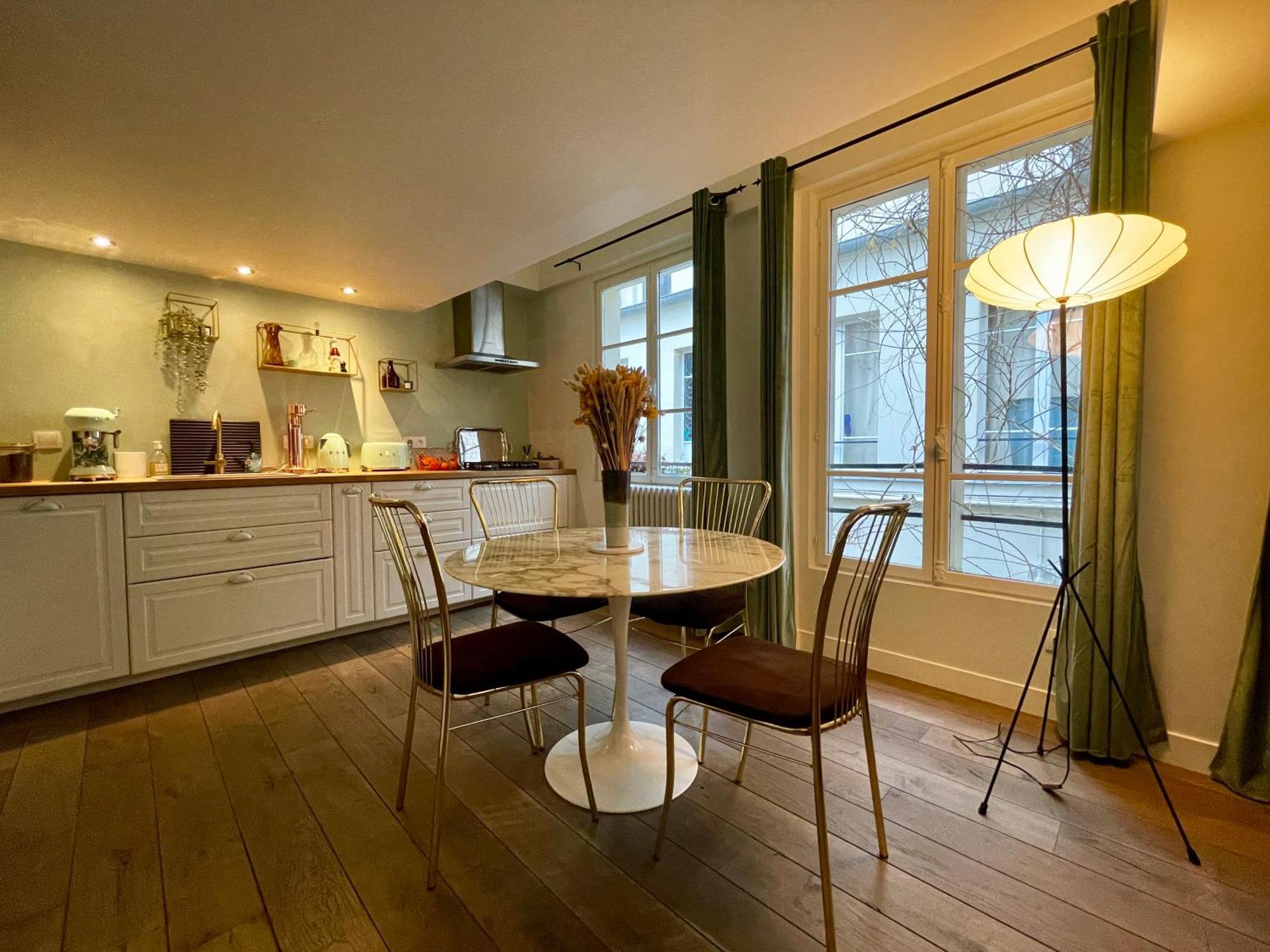 Maison Marais - Calme Et Terrasse Apartment